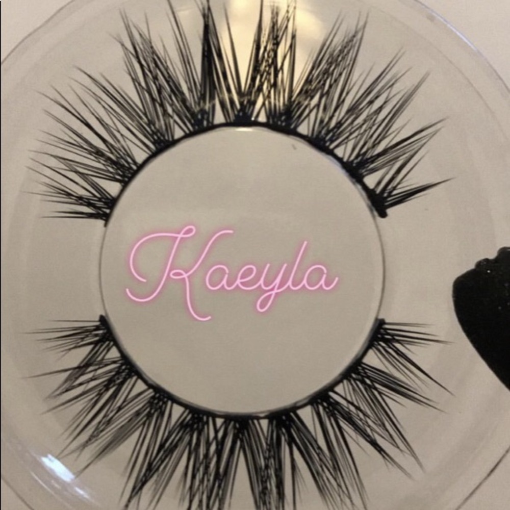 Lashes in kaelya